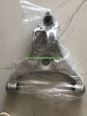 予防 的 な メンテナンス 自動車 の 損傷 し た サスペンション の 部品 を すぐ に 交換 する こと に よっ て,車 を 保護 する