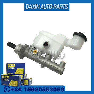 OEM 47201-0K040 472010K040 TOYOTA HILUX VII ピックアップ用のクラッチマスターシリンダー
